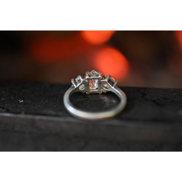 Engagement ring, Raw diamond ring, alternative engagement ring - Picture 5 of 6